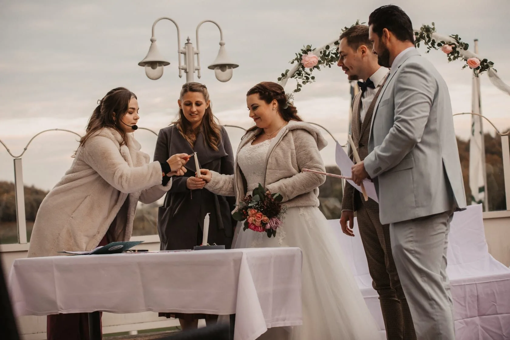 Laura Violetta Lex: Hochzeitssängerin und freie Traurednerin in Bochum